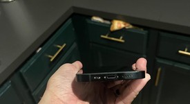 Mint
													Apple iPhone 13 - Xfinity, Midnight, 128 GB, A2482, photo 1 of 8