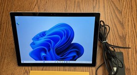 Good
													Microsoft Surface Pro 4 - 12.3 Inch - Wi-Fi, Silver, 256 GB, 8 GB, photo 1 of 6