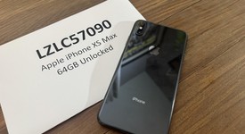 Good
													Apple iPhone Xs Max - Unlocked, Gray, 64 GB, A1921, photo 3 of 5