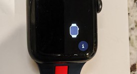 Good
													Apple Watch SE 1st Gen 40mm - Unlocked, Gray, A2353 - Cellular, Aluminum, photo 4 of 5