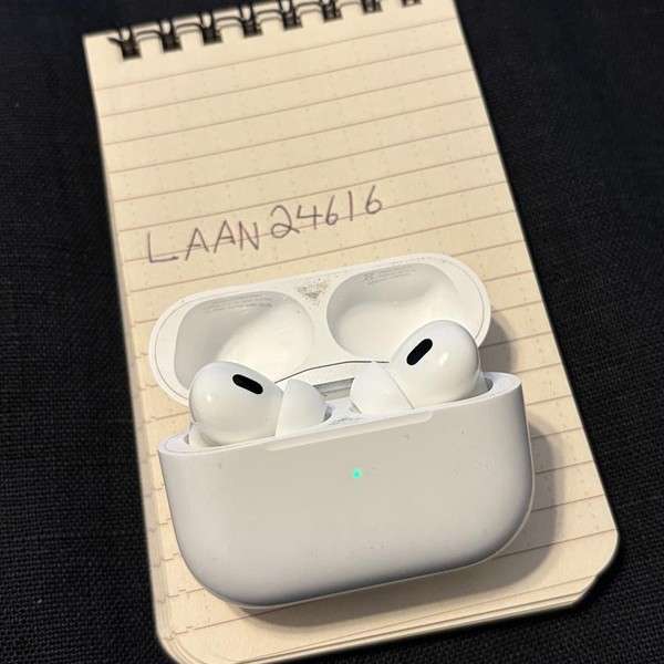 Apple AirPods Pro 2 - Lightning