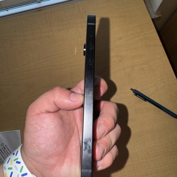 Apple iPhone 16e - Cricket, 128 GB, Black, A3212