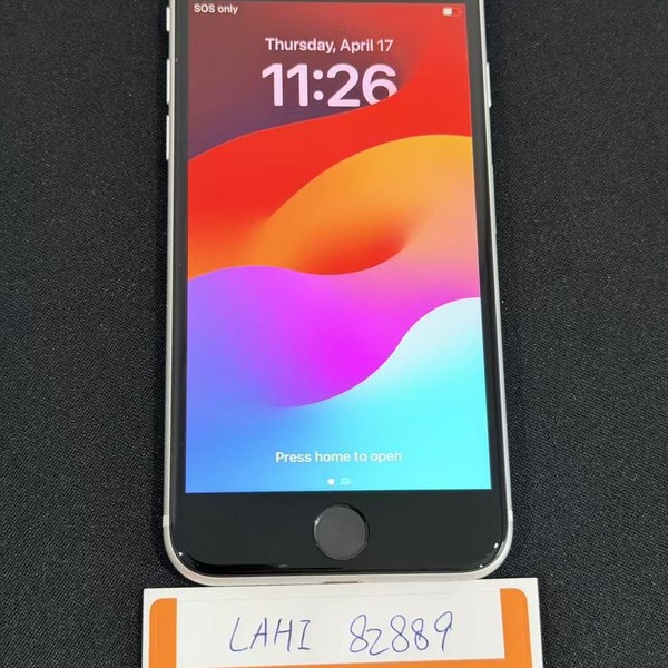 Apple iPhone SE 2nd Gen 2020 - Unlocked, 128 GB, White, A2275