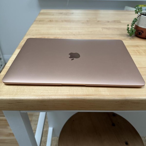 MacBook Air 2020 - 13 inch - 512 GB, Gold, 8 GB, Intel Core i5