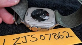 Good
													Apple Watch Ultra 49mm - Unlocked, Titanium, A2622, photo 5 of 7