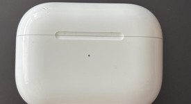 Used
													Apple AirPods Pro 1st Gen - MagSafe Case, photo 5 of 7