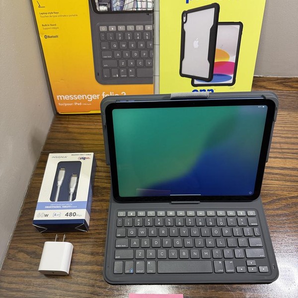 Apple iPad 10th Gen - Wi-Fi, 256 GB, Blue, A2696