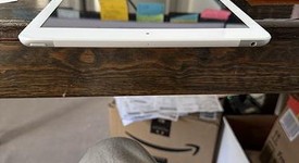 Mint
													Apple iPad 5th Gen - Unlocked, Silver, 128 GB, A1823, photo 5 of 8