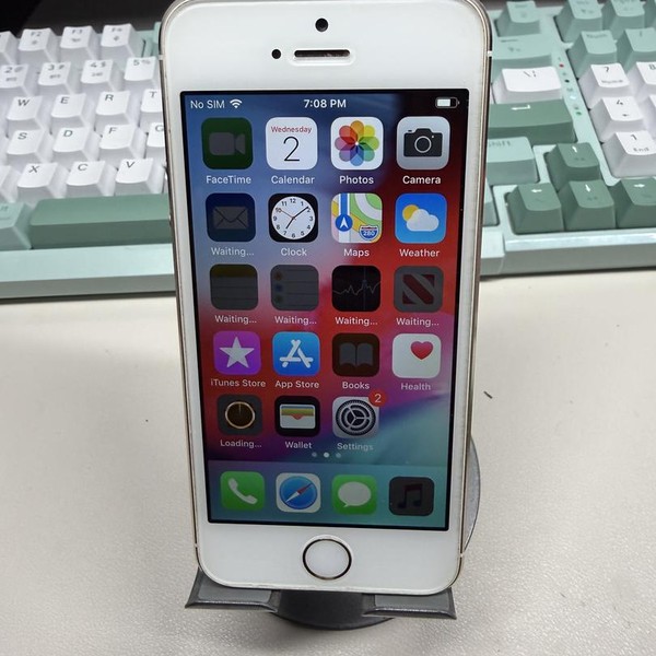 Apple iPhone 5S - Unlocked, 16 GB, Gold, A1533