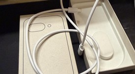 Good
													Google Pixel 9a - Unlocked, Porcelain, 128 GB, 8 GB, photo 4 of 7