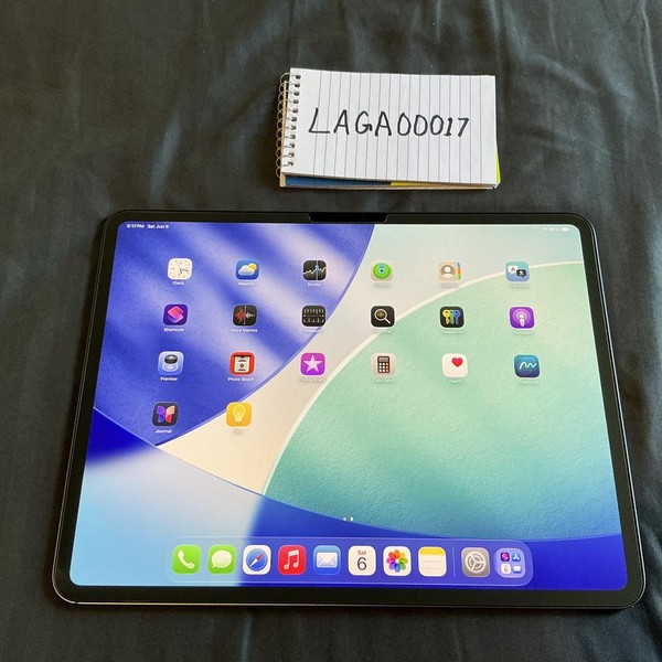 Apple iPad Pro 13 inch (M5) 2025 - Wi-Fi, 256 GB, Space Black, Apple M5 9-Core, A3360, Standard Glass