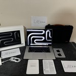 Mint MacBook Pro Late 2023 (M3) - 16 inch - 4 TB, Silver, 128 GB, Apple M3 Max 16-core, 40-core GPU