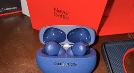 Mint
													OnePlus 13 - Unlocked, Midnight Ocean, 512 GB, 16 GB, photo 5 of 9