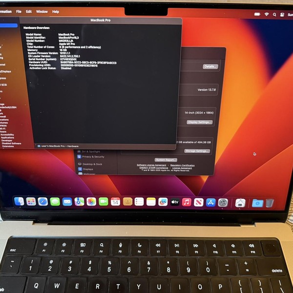 MacBook Pro 2021 - 14 inch - Apple M1 Pro 8-core, Silver, 512 GB, 16 GB