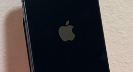 Mint
													Apple iPhone 13 Mini - Unlocked, Midnight, 128 GB, A2481, photo 2 of 7