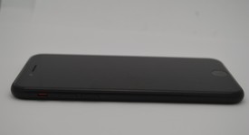 Good
													Apple iPhone SE 2nd Gen 2020 - Unlocked, Black, 64 GB, A2275, photo 4 of 10