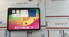 Good
													Apple iPad Pro 11" 3rd Gen 2021 - Unlocked, Silver, 512 GB, photo 2 of 9