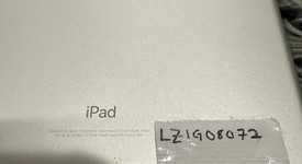 Fair
													Apple iPad 6th Gen - Wi-Fi, Silver, 32 GB, A1893, photo 3 of 3