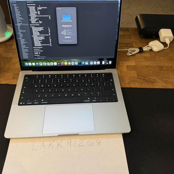 MacBook Pro 2026 - 14 inch (M5) - 1 TB, Silver, 24 GB, Apple M5 Pro 15-core (16-core GPU), Standard Display