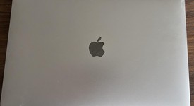 Good
													MacBook Pro 2016 (With Touch Bar) - 15" - Silver, 1 TB, 16 GB, photo 4 of 9