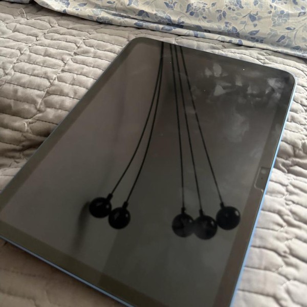 Apple iPad 10th Gen - Wi-Fi, 64 GB, Blue, A2696