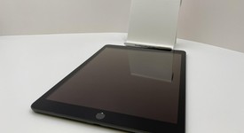 Good
													Apple iPad 8th Gen - Wi-Fi, Gray, 32 GB, A2270, photo 4 of 5