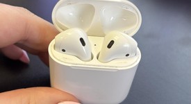 Used
													Apple AirPods 2nd Gen - Lightning Case, photo 1 of 6
