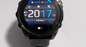 Mint
													Garmin Fenix 8 - Carbon, AMOLED, photo 1 of 6