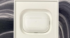 Used
													Apple AirPods Pro 2 - Lightning, photo 2 of 6
