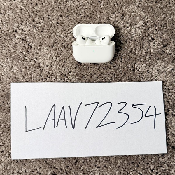 Apple AirPods Pro 2 - Lightning