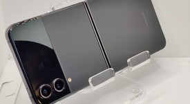 Fair
													Samsung Galaxy Z Flip4 5G - Unlocked, Graphite, 128 GB, 8 GB, SM-F721U1, photo 5 of 6