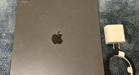 Mint
													Apple iPad Pro 13" (M4) 2024 - Unlocked, Black, 512 GB, 8 GB, A2926, Standard Glass, photo 3 of 9