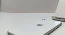 Mint
													Apple iPhone SE 2nd Gen 2020 - Unlocked, White, 64 GB, A2275, photo 4 of 6