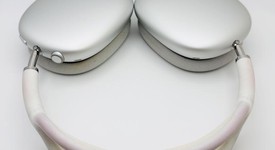 Used
													Apple AirPods Max - Silver, photo 5 of 8