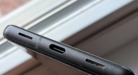 Good
													Google Pixel 6a - Unlocked, Charcoal, 128 GB, 6 GB, GX7AS, photo 4 of 9