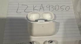 Used
													Apple AirPods Pro 2nd Gen - Lightning, photo 1 of 8