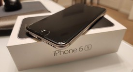 Good
													Apple iPhone 6S - Unlocked, Grey, 64 GB, A1633, photo 5 of 10