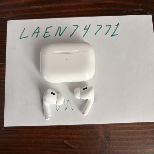 Apple AirPods Pro 2 - Lightning