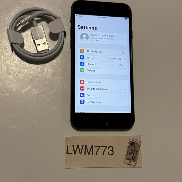 Apple iPhone SE 3rd Gen 2022 - Unlocked, 64 GB, Midnight, A2595