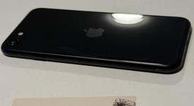 Good
													Apple iPhone SE 2nd Gen 2020 - Unlocked, Black, 64 GB, A2275, photo 5 of 7