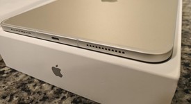 Mint
													Apple iPad 11th Gen - Unlocked, Silver, 128 GB, A3355, photo 2 of 6