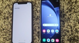 Good
													Samsung Galaxy Z Fold5 - Unlocked Non-US, Blue, 512 GB, 12 GB, SM-F946B, photo 2 of 6