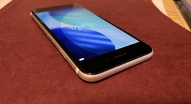 Mint
													Apple iPhone SE 2nd Gen 2020 - Unlocked, White, 128 GB, A2275, photo 4 of 7