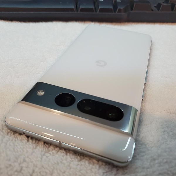 Google Pixel 7 Pro - Unlocked, 128 GB, Snow, 12 GB, GE2AE