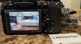 Mint
													Sony a7 IV, photo 2 of 9