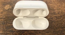 Used
													Apple AirPods Pro 2 - Lightning, photo 2 of 11