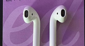 Used
													Apple AirPods 2nd Gen - Lightning Case, photo 4 of 5