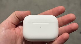 Used
													Apple AirPods Pro 2nd Gen - Lightning, photo 1 of 2