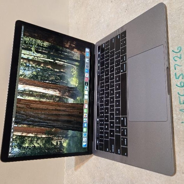 MacBook Pro 2018 (With Touch Bar) - 13 inch - 256 GB, Gray, 8 GB, Intel Core i5
