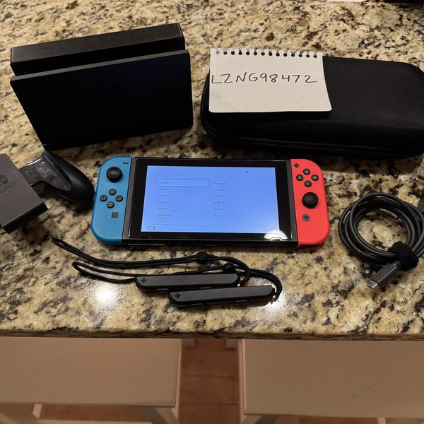 Nintendo Switch - 32 GB, Red & Blue